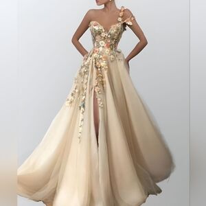 Elegant Cream Floral Appliqué Prom Gown